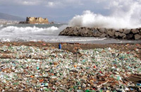 Rifiuti in mare: Bruxelles punta ad un taglio del 30% per 2030