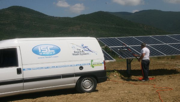 Con Reach & Wash®, ISC Group apre al settore dei pannelli fotovoltaici Con Reach & Wash®, ISC Group apre al settore dei pannelli fotovoltaici