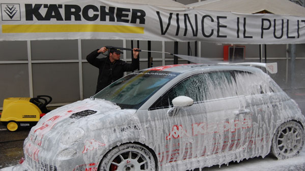 KÄRCHER è Official Car Cleaner al Motor Show 2011 KÄRCHER è Official Car Cleaner al Motor Show 2011