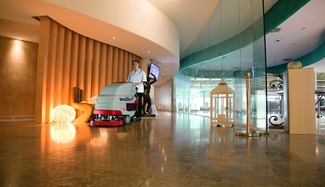 Comac propone Antea e Versa per gli spazi di medie dimensioni Comac propone Antea e Versa per gli spazi di medie dimensioni